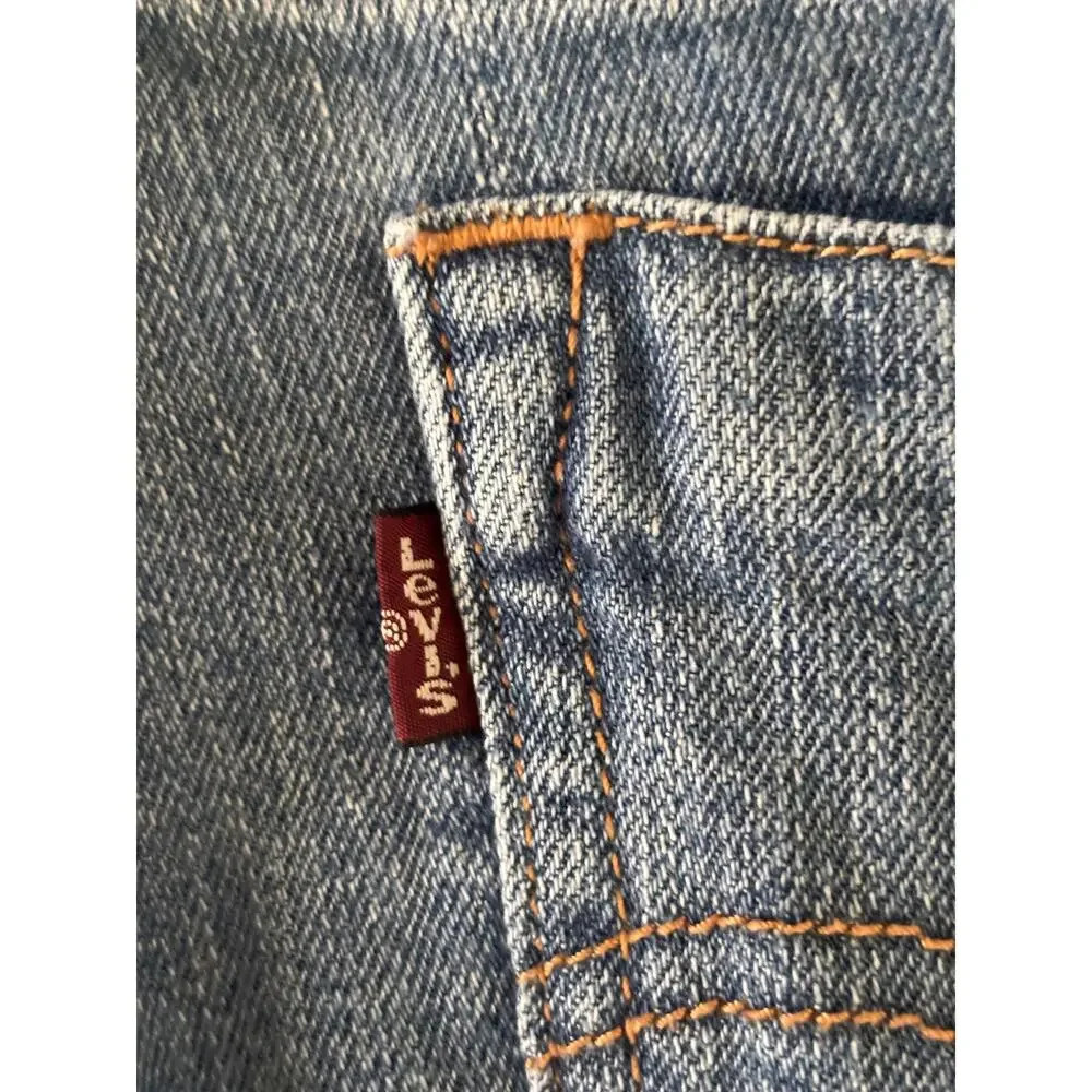 Levi’s Denim Bermuda Stretch Shorts Womens 10 Medium Wash Cuffed Mid Rise